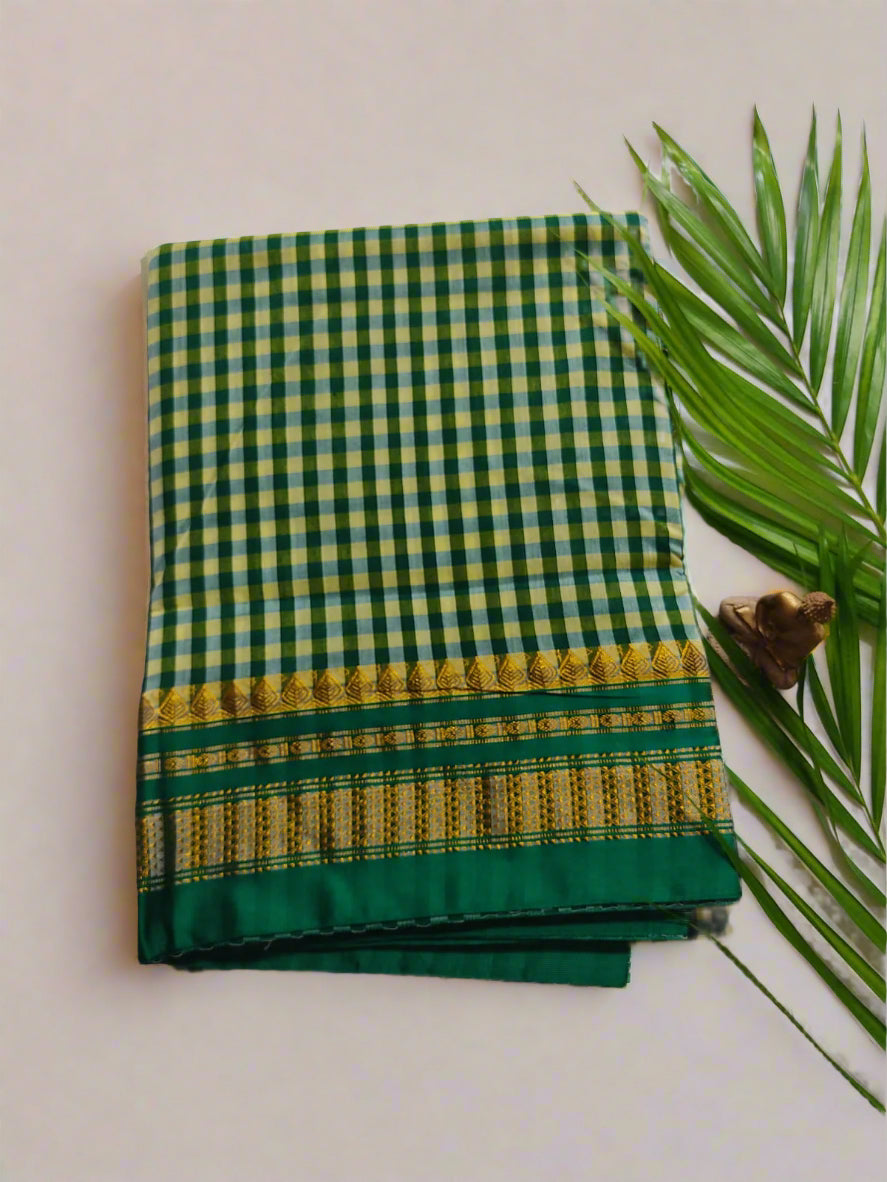 Cotton Saree with Checks Pattern – Handloom Saree for Daily & Office Wear