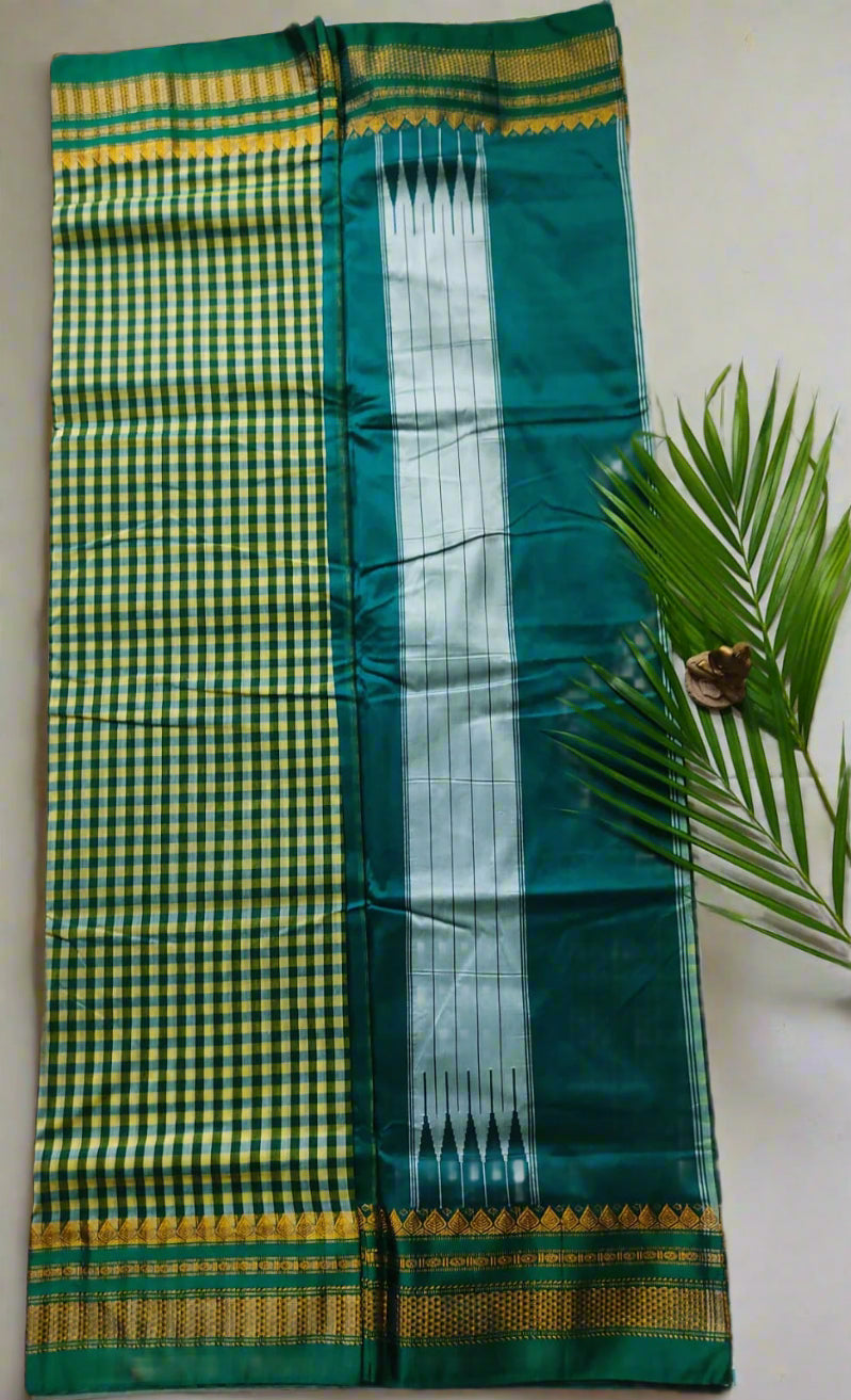 Cotton Saree with Checks Pattern – Handloom Saree for Daily & Office Wear