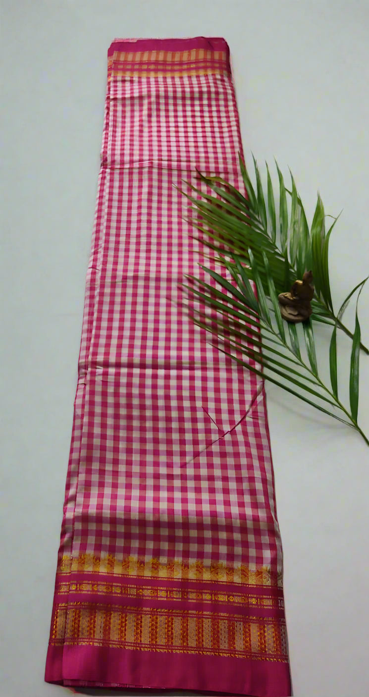 Cotton Saree with Checks Pattern – Handloom Saree for Daily & Office Wear