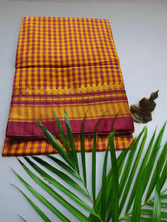 Cotton Saree with Checks Pattern – Handloom Saree for Daily & Office Wear